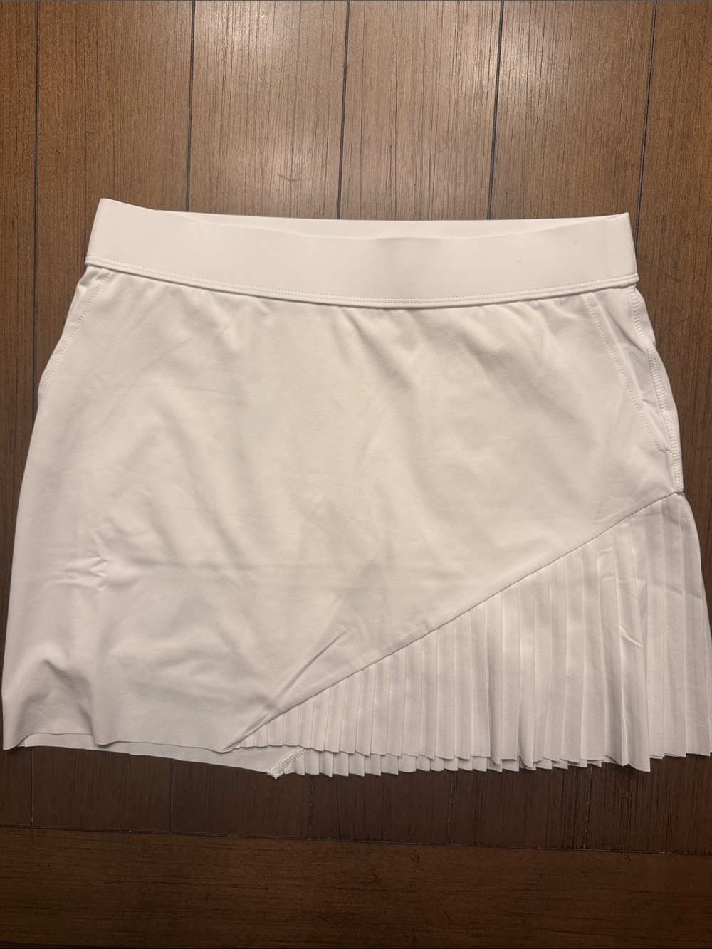 Belyn Key White Asymmetric Pleated Athens Skort Golf Skirt Elastic Waist NWOT